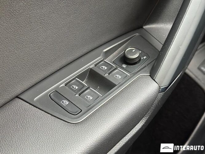 Volkswagen Tiguan 38 interauto-car