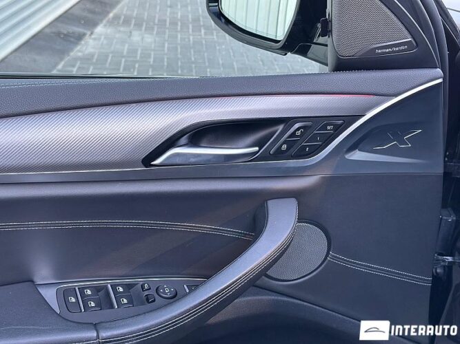 BMW X4M Competition 63 interauto-car