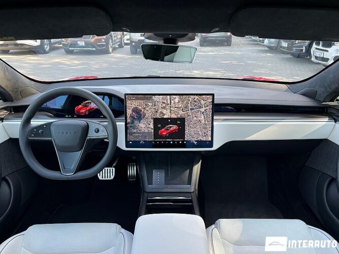Tesla Model S Plaid 39 interauto-car