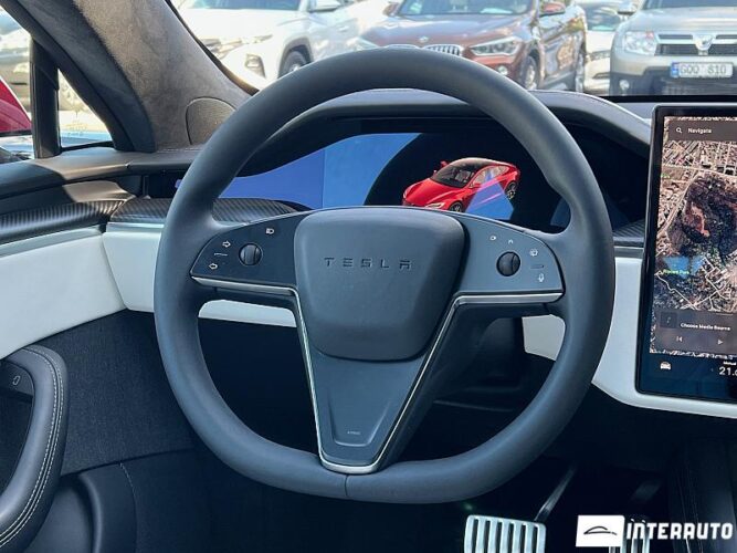 Tesla Model S Plaid 40 interauto-car