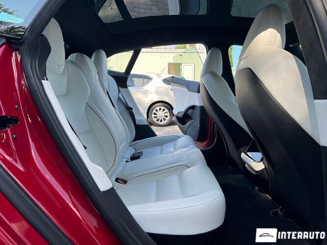 Tesla Model S Plaid 48 interauto-car