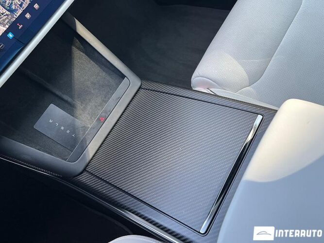 Tesla Model S Plaid 46 interauto-car