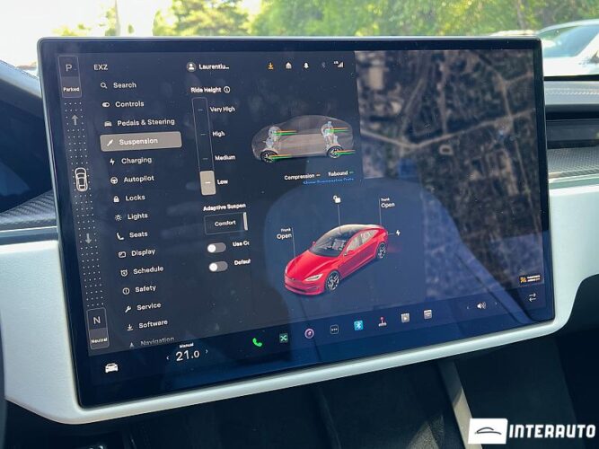 Tesla Model S Plaid 45 interauto-car