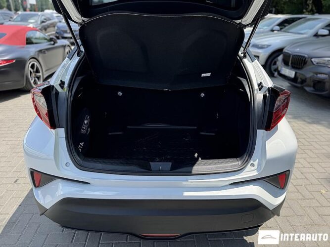 Toyota C-HR 34 interauto-car
