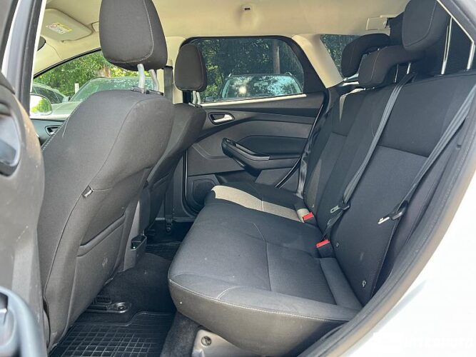 Ford Focus 45 interauto-car