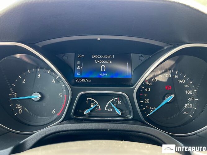 Ford Focus 38 interauto-car