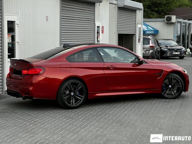 BMW M4 Competition 35 interauto-car
