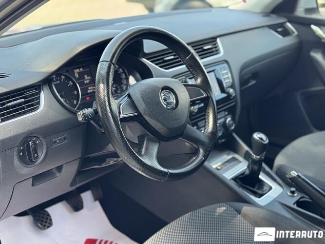 Skoda Octavia 37 interauto-car