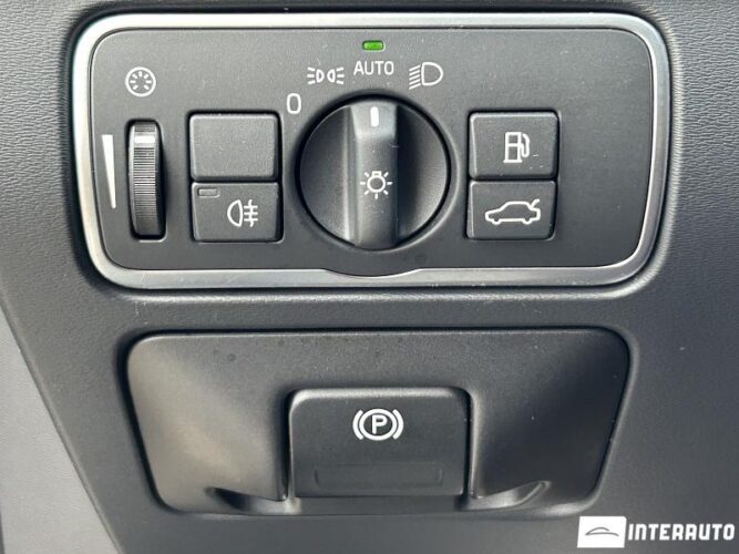 Volvo V 60 37 interauto-car