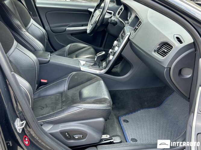 Volvo V 60 43 interauto-car