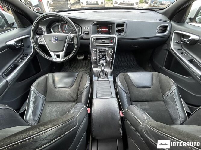 Volvo V 60 36 interauto-car