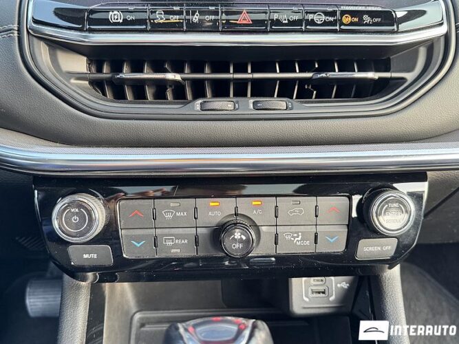 Jeep Compass 46 interauto-car