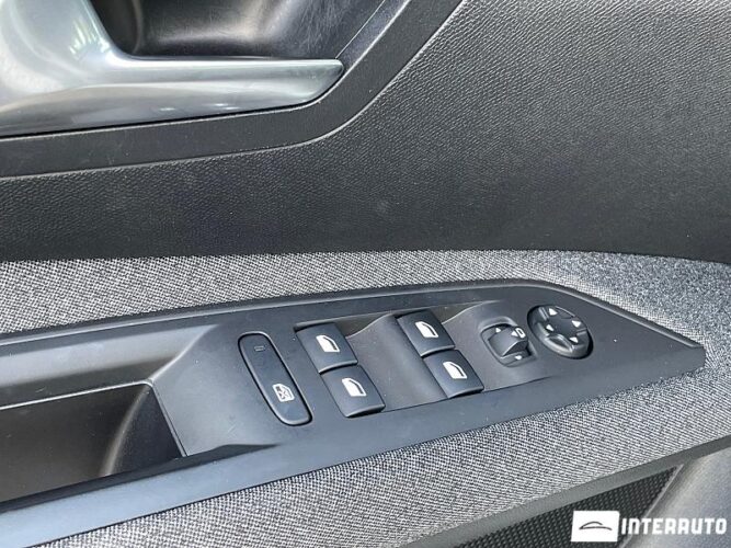 Peugeot 3008 34 interauto-car