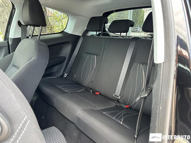 Peugeot 208 41 interauto-car