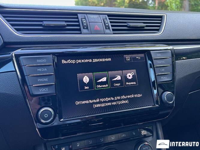 Skoda Superb 54 interauto-car