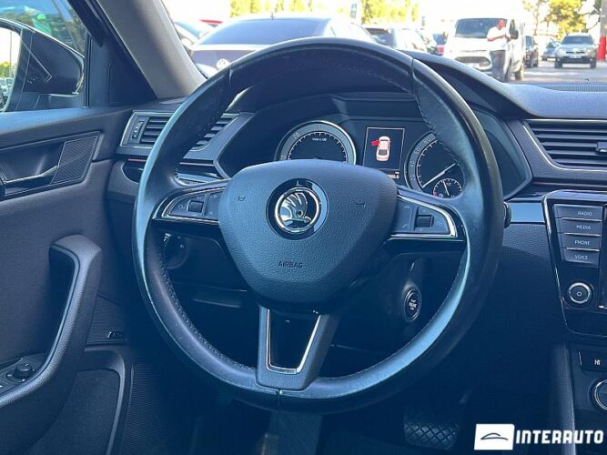 Skoda Superb 49 interauto-car