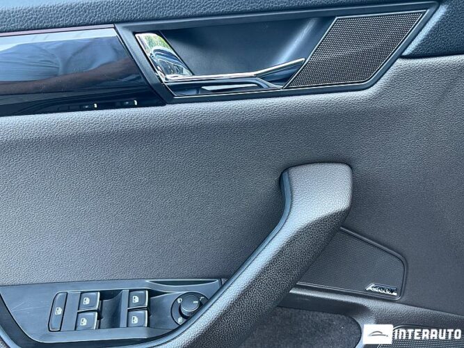 Skoda Superb 44 interauto-car