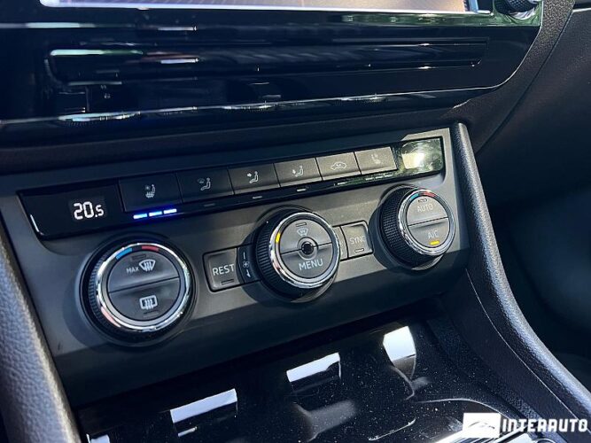 Skoda Superb 55 interauto-car