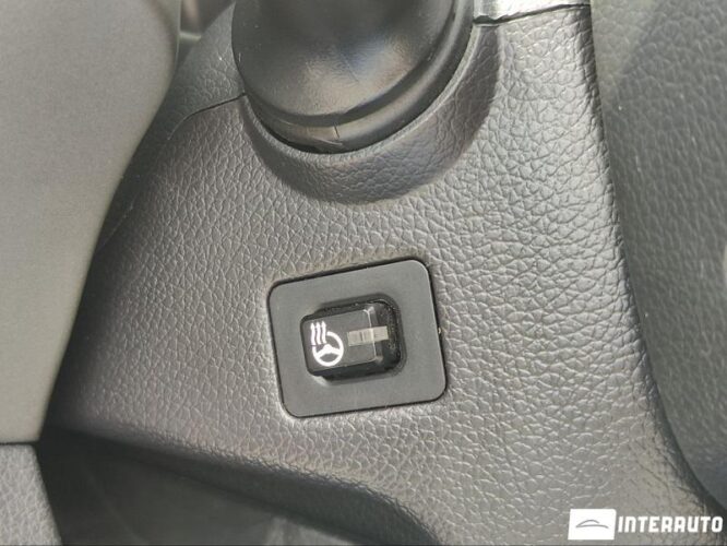 Kia Sportage 44 interauto-car