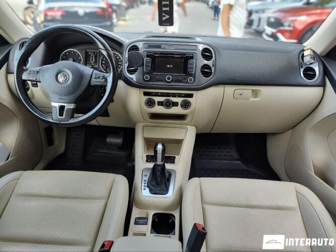 Volkswagen Tiguan 32 interauto-car
