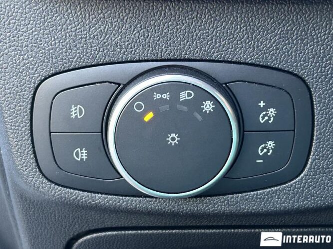 Ford Focus 39 interauto-car