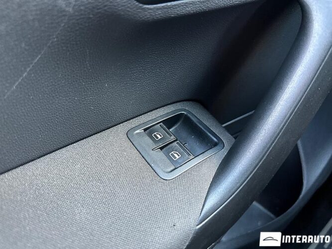 Volkswagen Polo 31 interauto-car