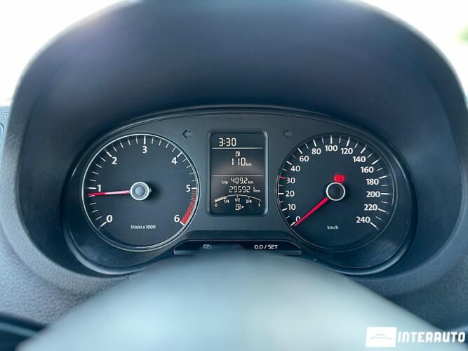 Volkswagen Polo 34 interauto-car