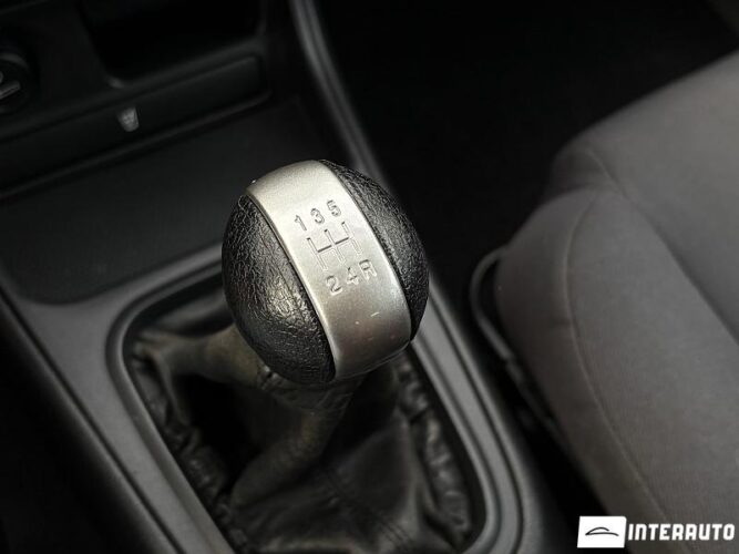 Nissan Almera 40 interauto-car