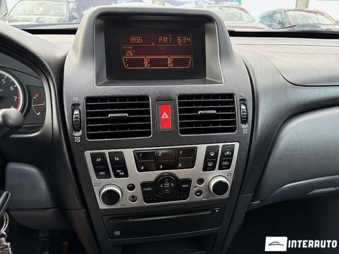 Nissan Almera 38 interauto-car