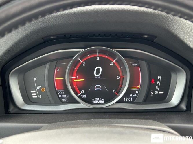 Volvo XC 70 41 interauto-car