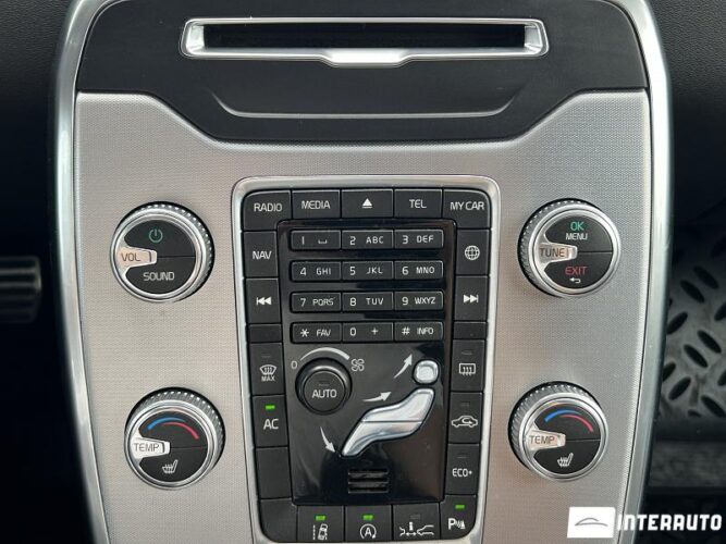 Volvo XC 70 43 interauto-car