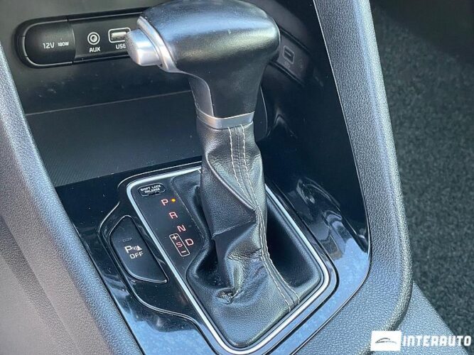 Kia Niro 40 interauto-car