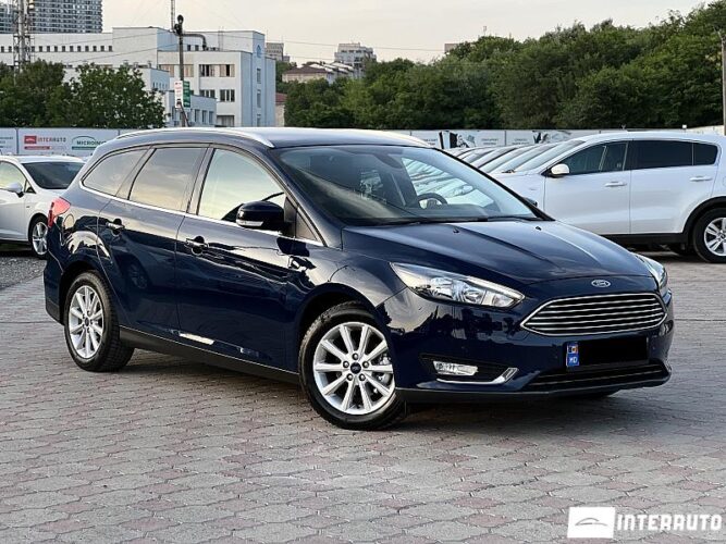 Ford Focus 33 interauto-car