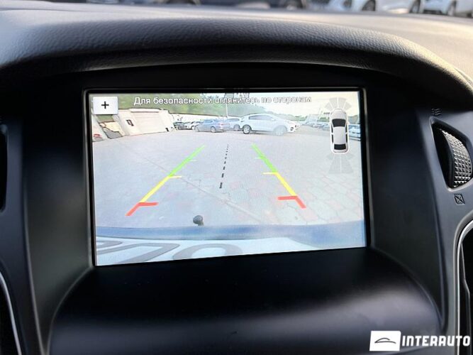 Ford Focus 41 interauto-car