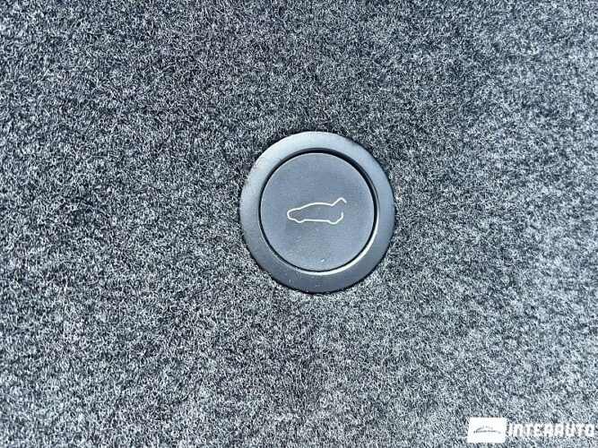 Tesla Model S Plaid 51 interauto-car