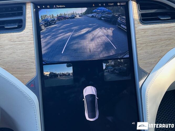 Tesla Model S 40 interauto-car