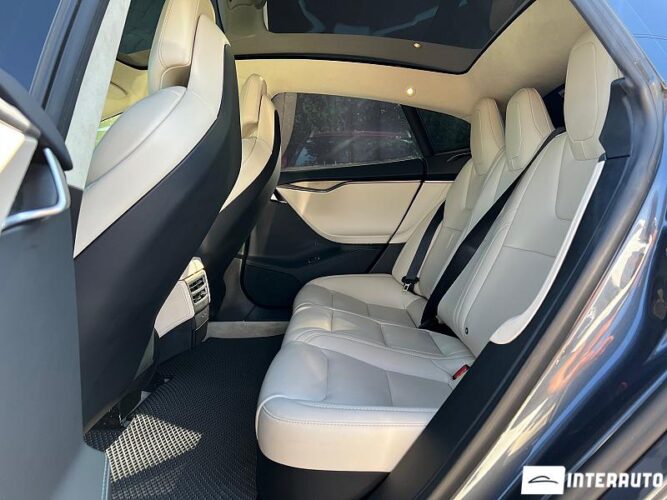 Tesla Model S 47 interauto-car
