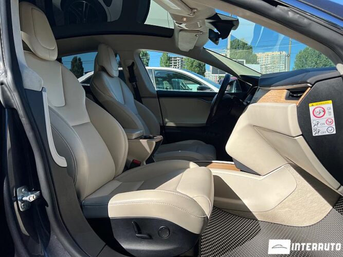 Tesla Model S 45 interauto-car