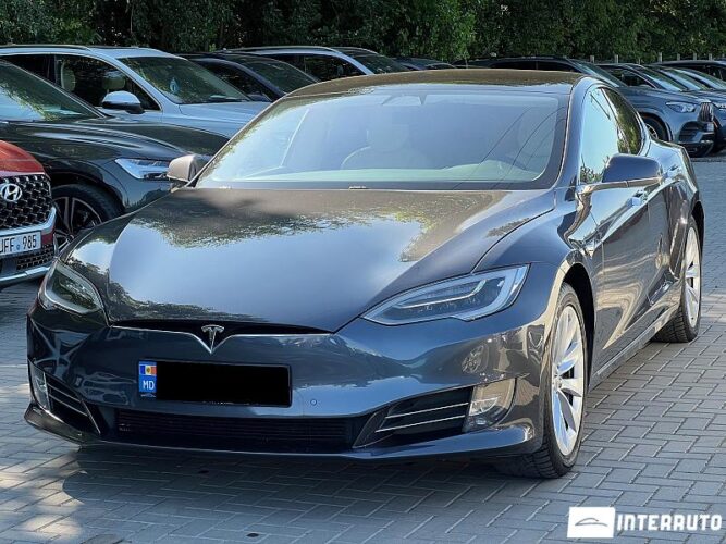 Tesla Model S 31 interauto-car