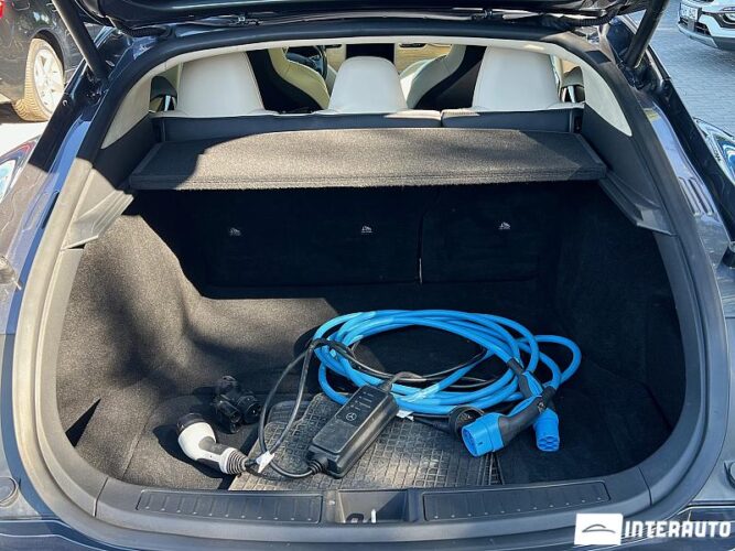 Tesla Model S 49 interauto-car