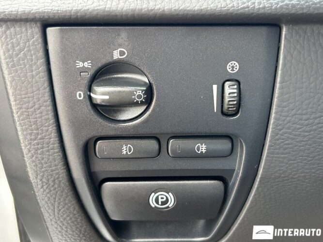 Volvo XC 90 38 interauto-car