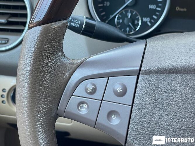 Mercedes ML 500 42 interauto-car