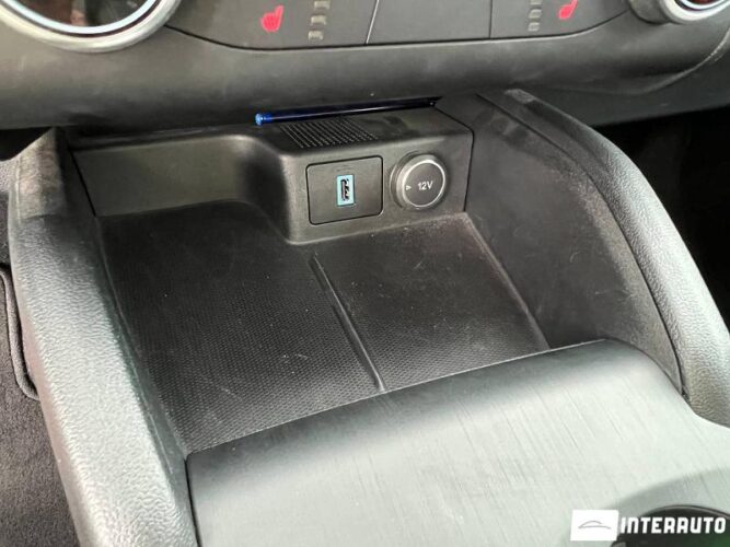 Ford Escape 48 interauto-car