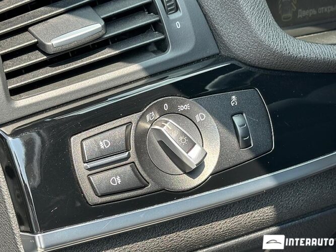 BMW X3 2.0D 45 interauto-car