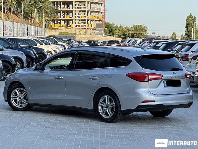 Ford Focus 35 interauto-car