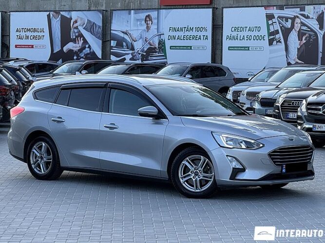 Ford Focus 32 interauto-car