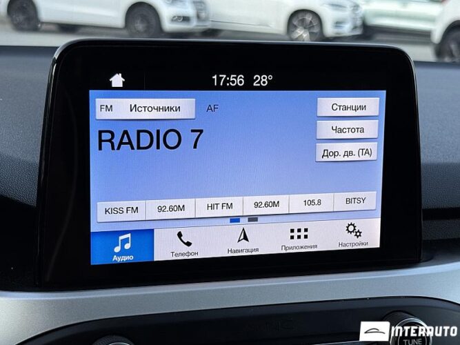 Ford Focus 41 interauto-car