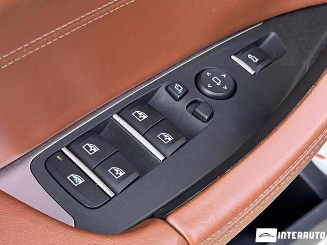 BMW X3 2.0D 51 interauto-car
