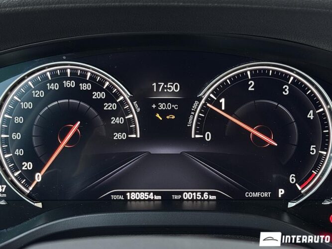 BMW X3 2.0D 40 interauto-car