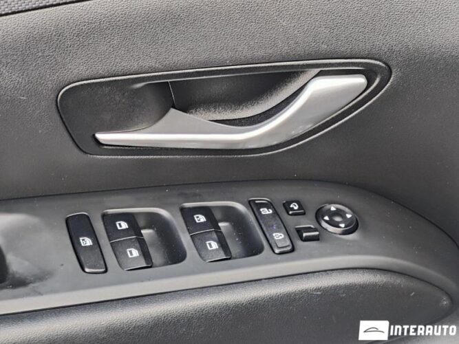 Hyundai Tucson 42 interauto-car